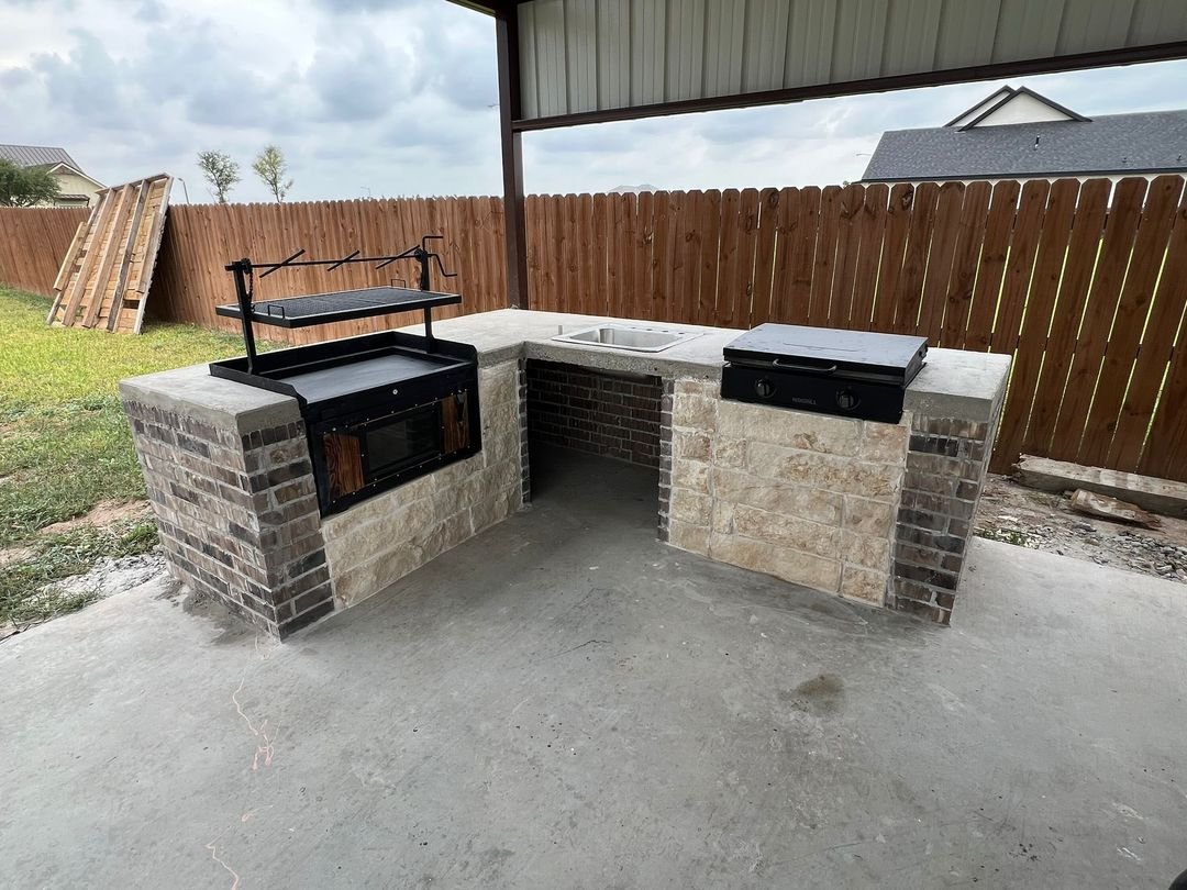 Outdoor kitchen